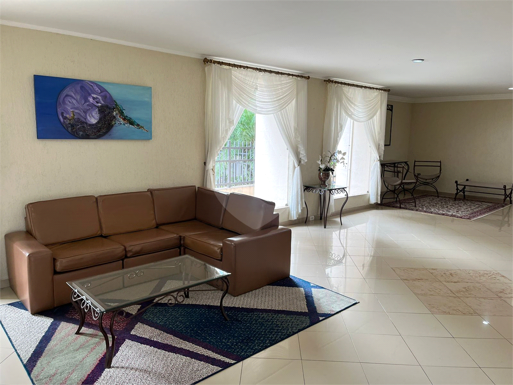 APARTAMENTO em SANTANA