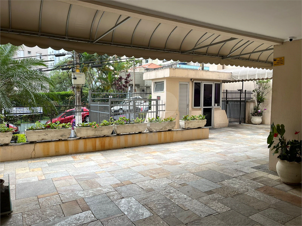 APARTAMENTO em SANTANA