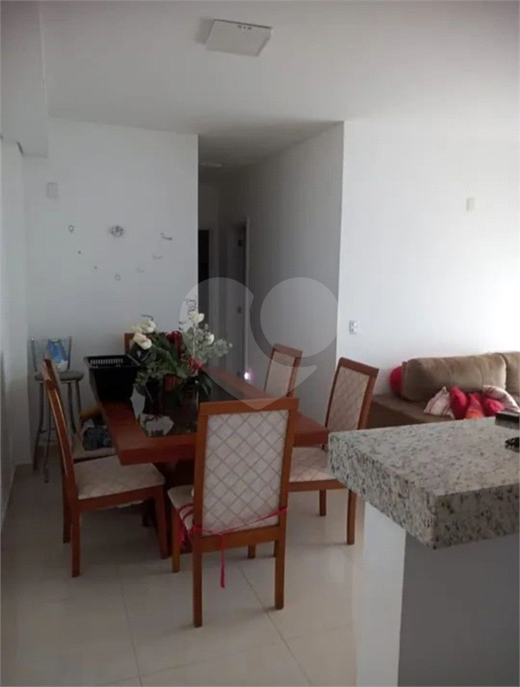 Apartamento à venda com 2 quartos, 77m² - Foto 3