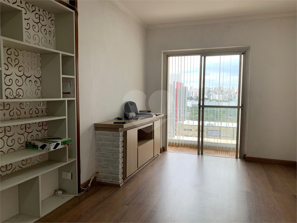 Apartamento à venda com 2 quartos, 58m² - Foto 4