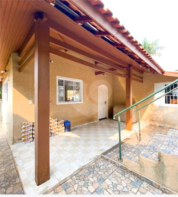 Casa à venda com 2 quartos, 104m² - Foto 1