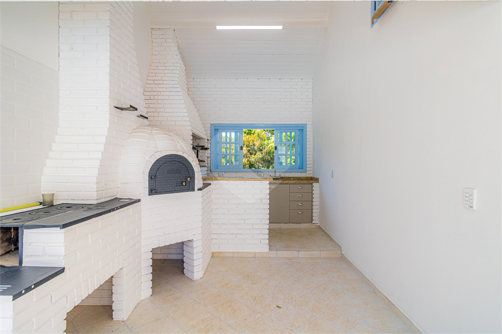 Casa à venda e aluguel com 4 quartos, 300m² - Foto 16