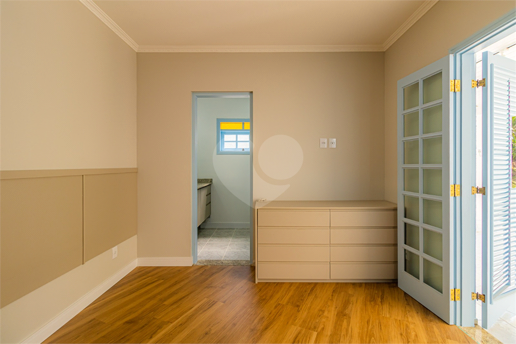 Casa à venda e aluguel com 4 quartos, 300m² - Foto 9