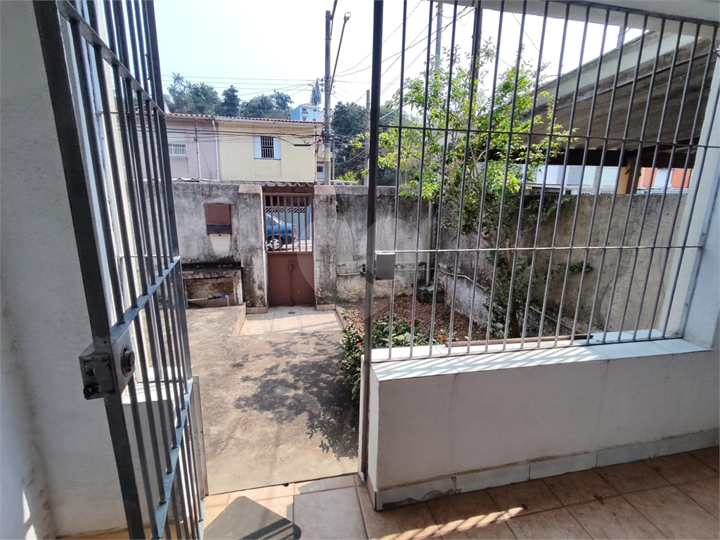casa terrea com terreno medindo 11.70 de frente com  3 dorms e 3 vagas