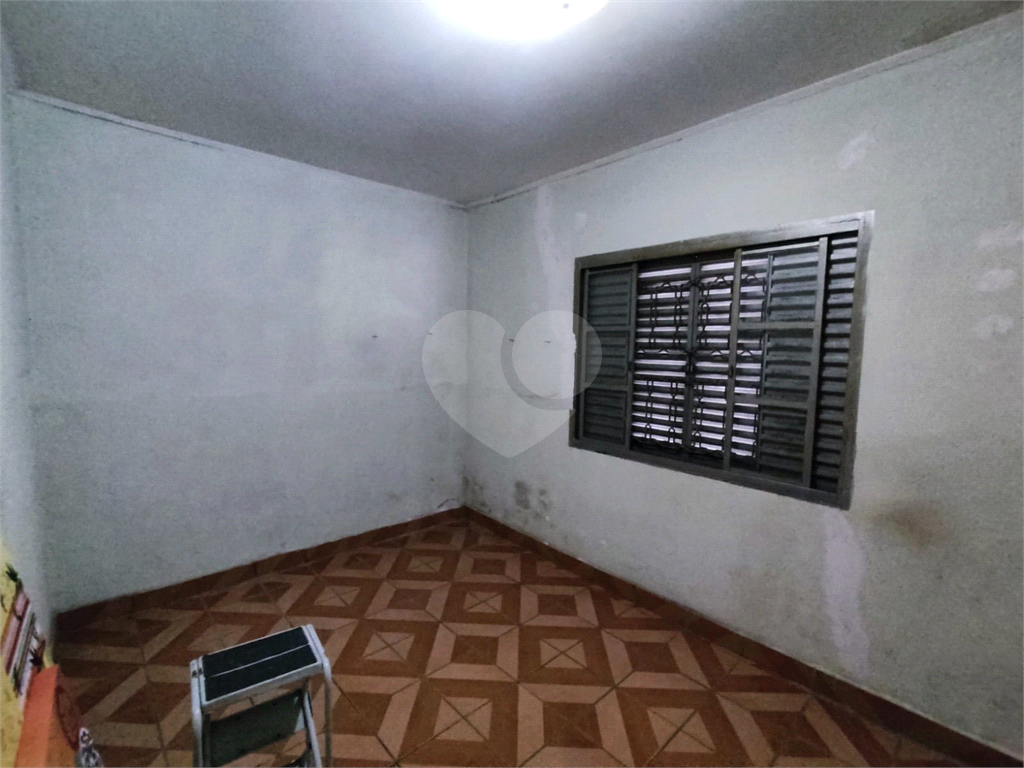 casa terrea com terreno medindo 11.70 de frente com  3 dorms e 3 vagas