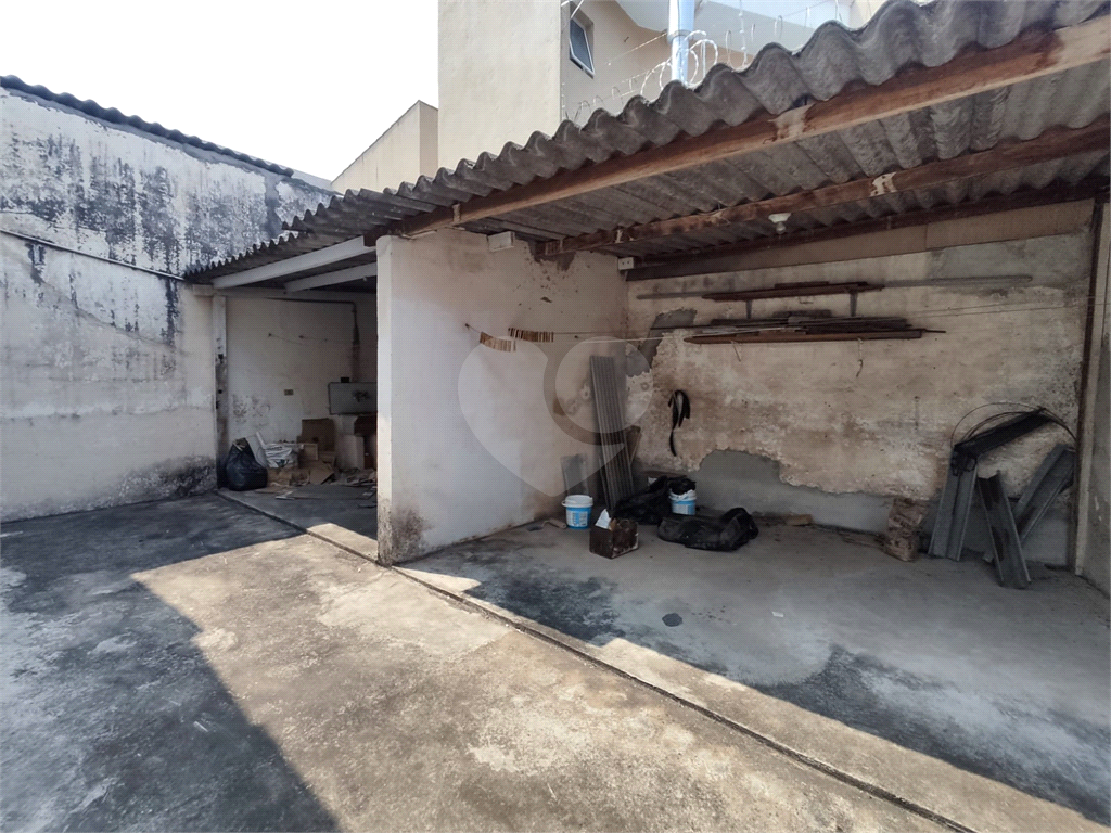 casa terrea com terreno medindo 11.70 de frente com  3 dorms e 3 vagas