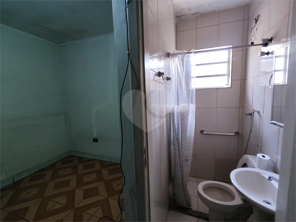 casa terrea com terreno medindo 11.70 de frente com  3 dorms e 3 vagas