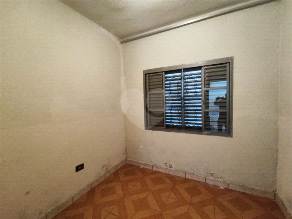 casa terrea com terreno medindo 11.70 de frente com  3 dorms e 3 vagas