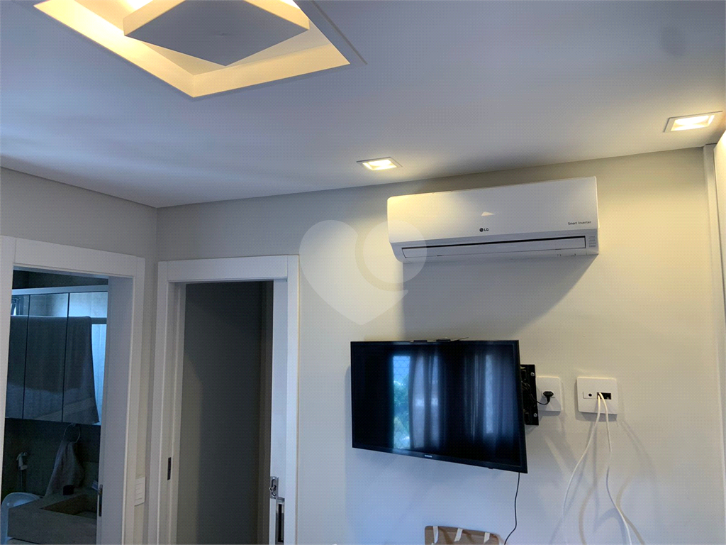 APARTAMENTO em VILA LEOPOLDINA