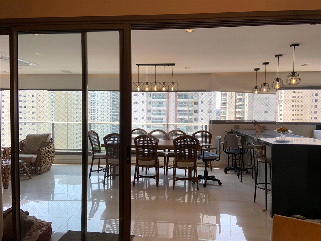 APARTAMENTO em VILA LEOPOLDINA