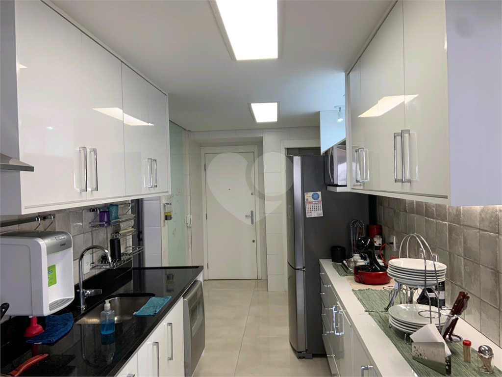 APARTAMENTO em VILA LEOPOLDINA