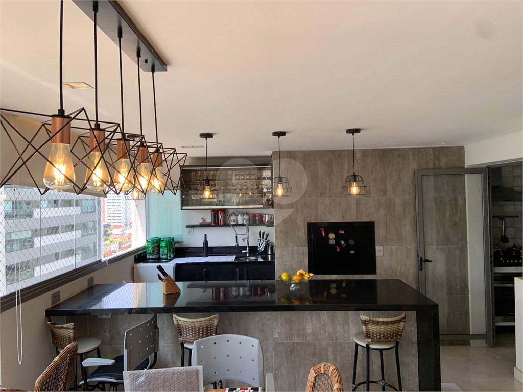 APARTAMENTO em VILA LEOPOLDINA