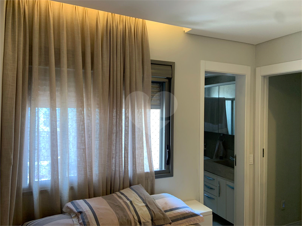 APARTAMENTO em VILA LEOPOLDINA