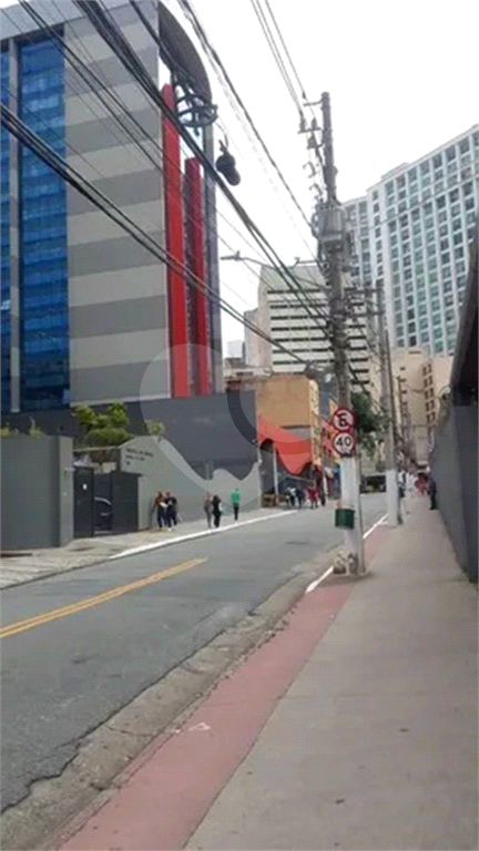 Apartamento na Liberdade para venda