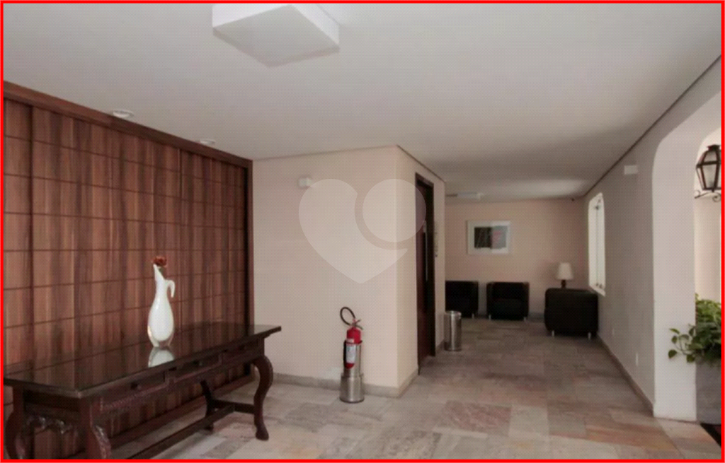 APARTAMENTO em HIGIENÓPOLIS