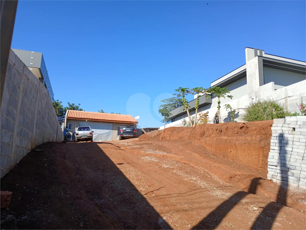 Terreno à venda com 1 quarto, 35m² - Foto 2