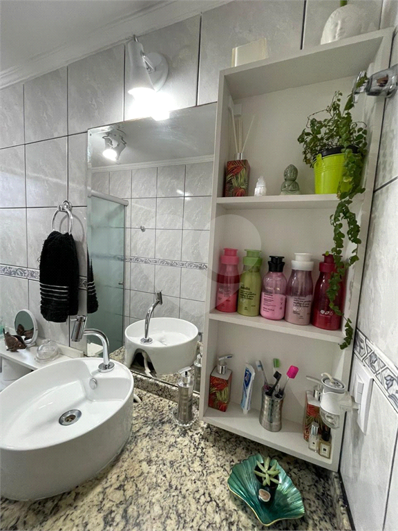 Apartamento à venda com 2 quartos, 63m² - Foto 17