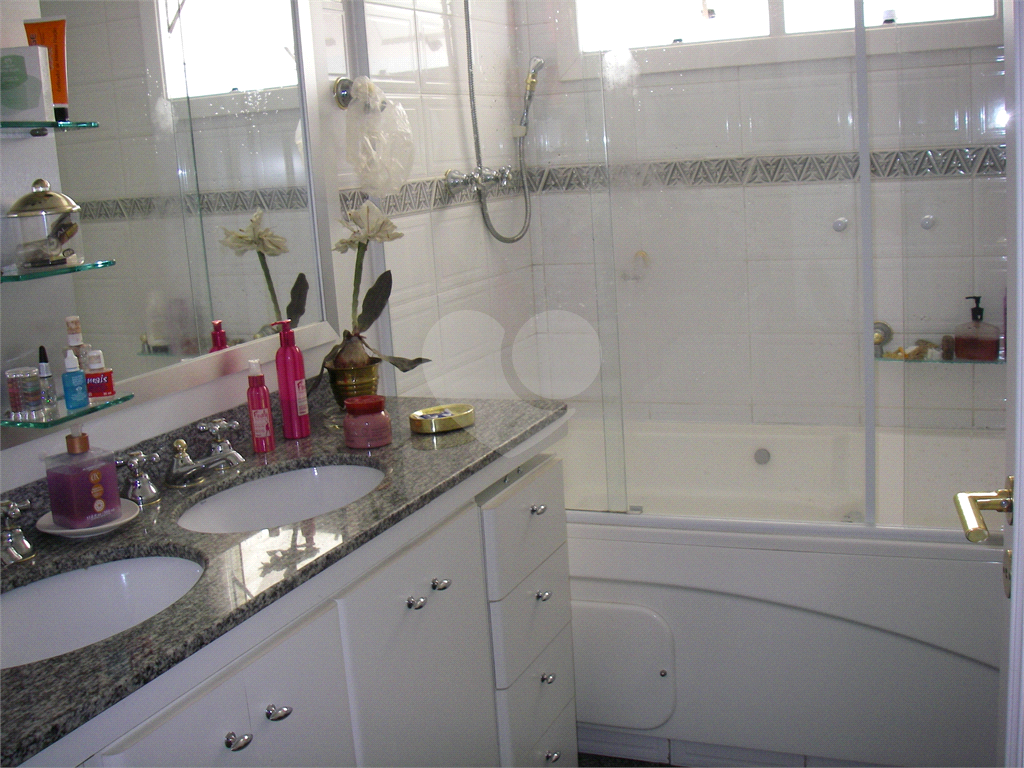 Casa em condomínio 4 suítes no Brooklin Velho 