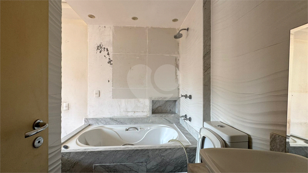 Apartamento a venda no Campo BElo