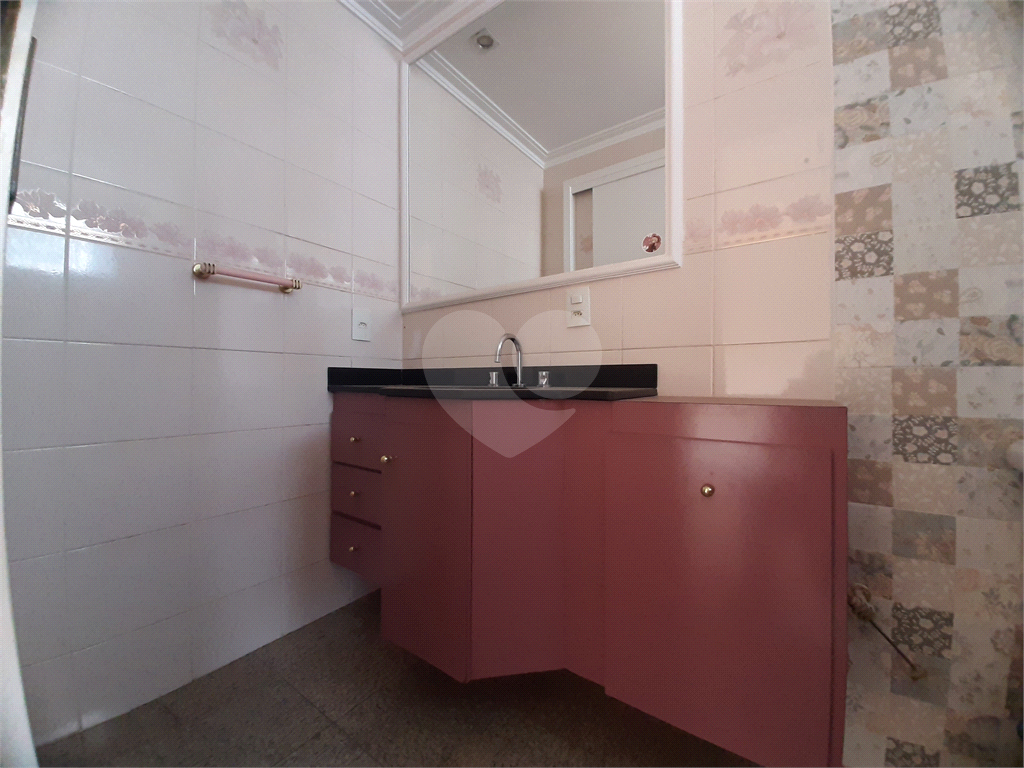 Apartamento para vender em Santana com 220m2, 4 quartos, sendo 3 suítes, 5 banheiros e 3 vagas