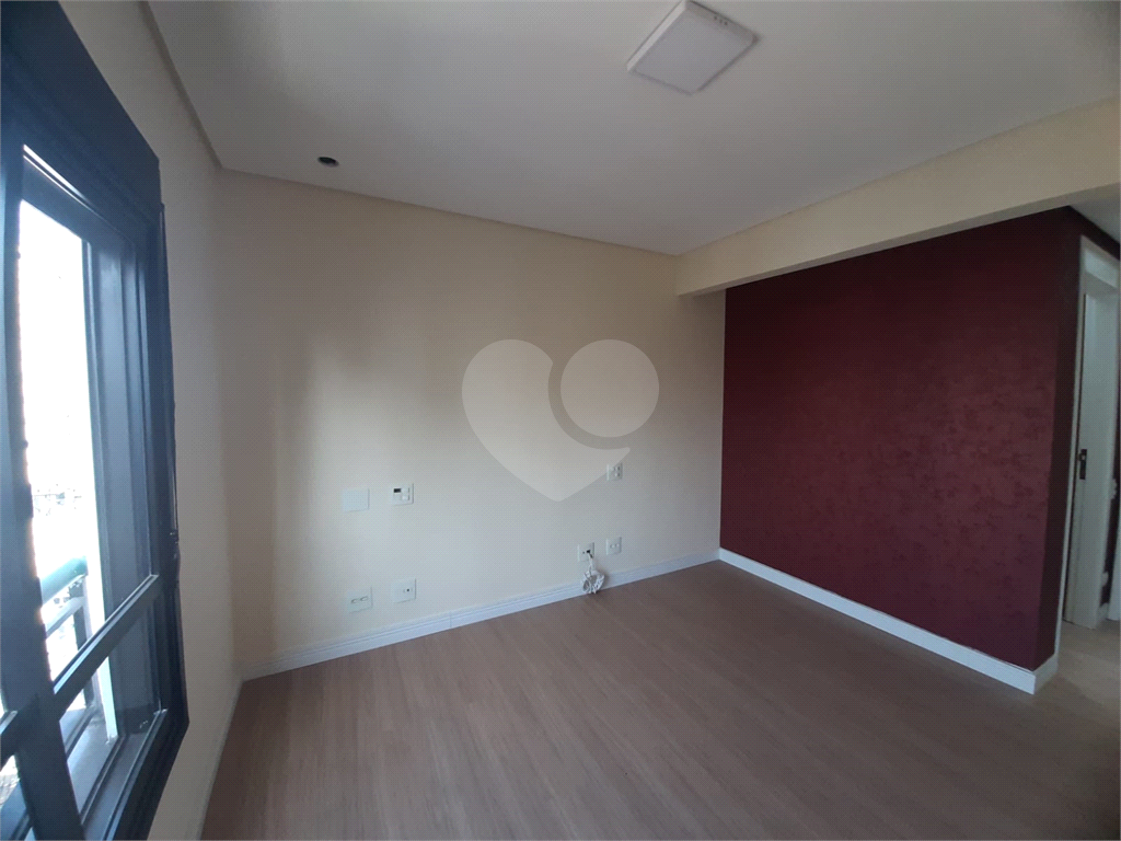 Apartamento para vender em Santana com 220m2, 4 quartos, sendo 3 suítes, 5 banheiros e 3 vagas