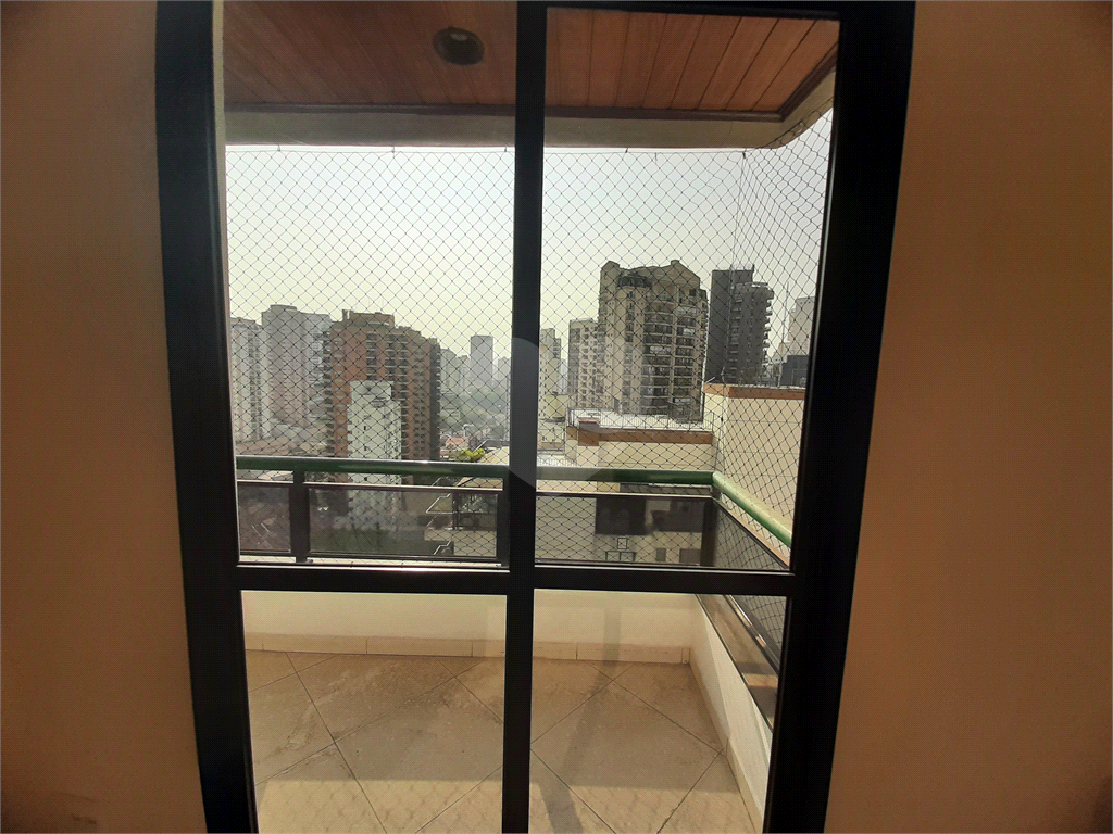 Apartamento para vender em Santana com 220m2, 4 quartos, sendo 3 suítes, 5 banheiros e 3 vagas