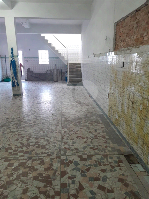 Casa à venda e aluguel com 4 quartos, 350m² - Foto 13