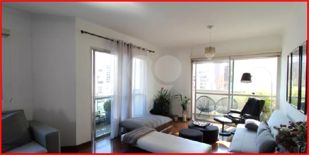 APARTAMENTO em MOEMA