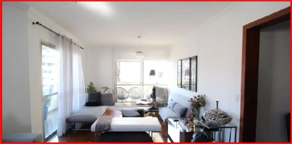APARTAMENTO em MOEMA