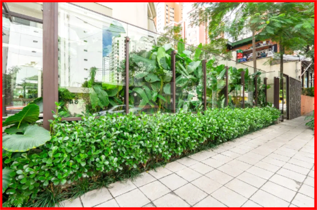 APARTAMENTO em MOEMA