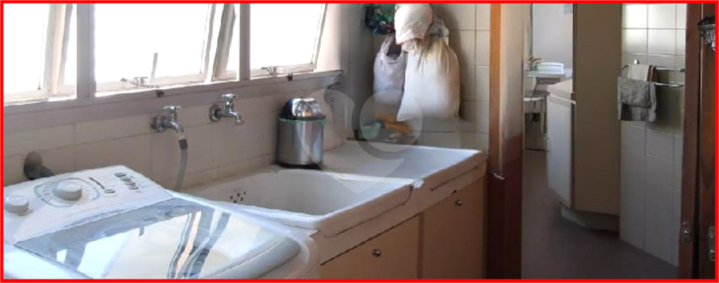 APARTAMENTO em MOEMA