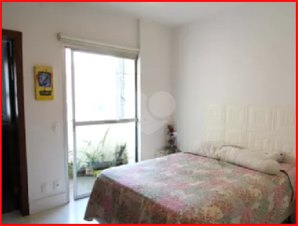 APARTAMENTO em MOEMA