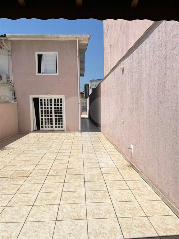 Sobrado à venda com 3 quartos, 220m² - Foto 1