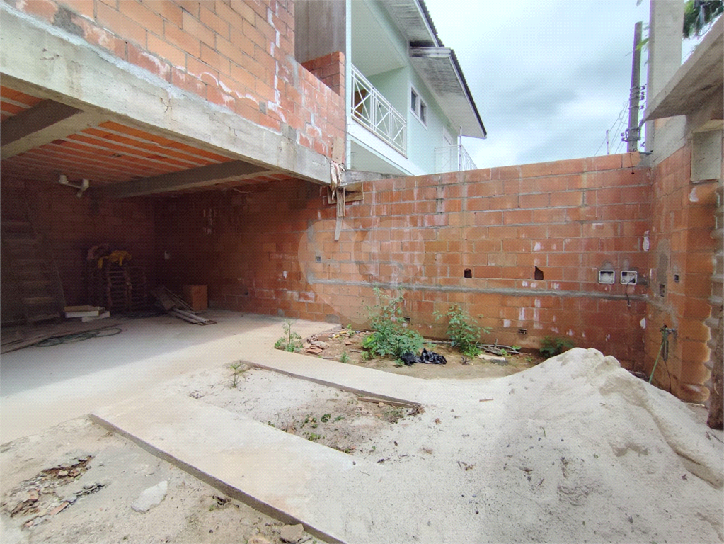 Sobrado novo Jardim Virginia Bianca, 3 suítes, 6 vagas