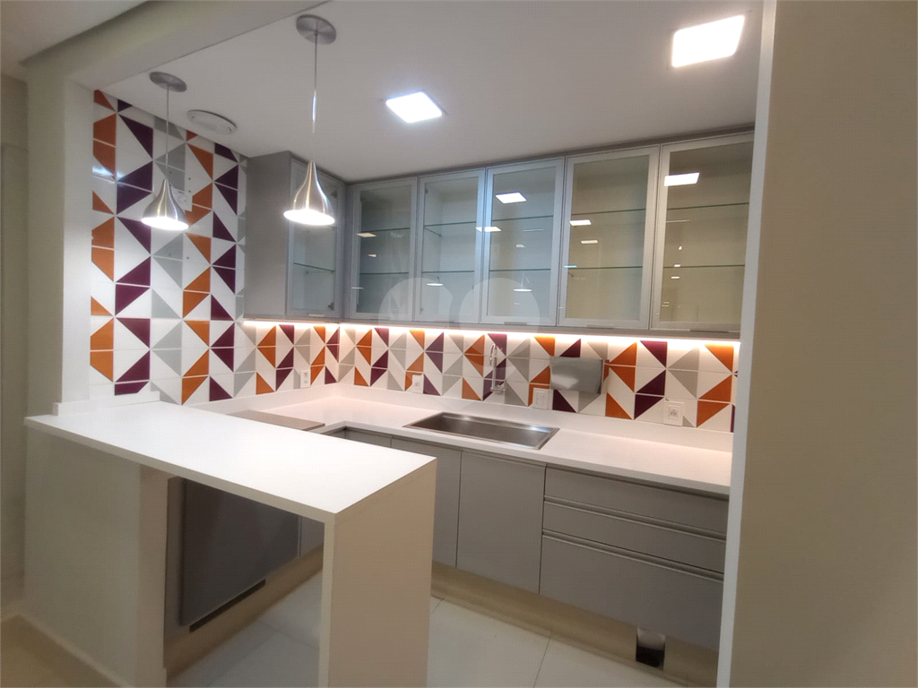 Sala Totalmente reformada por Arquiteta Renomada