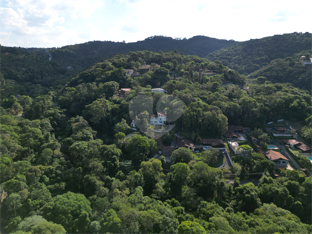 Casa em condomínio fechado para venda. Alpes da Cantareira. Porteira fechada