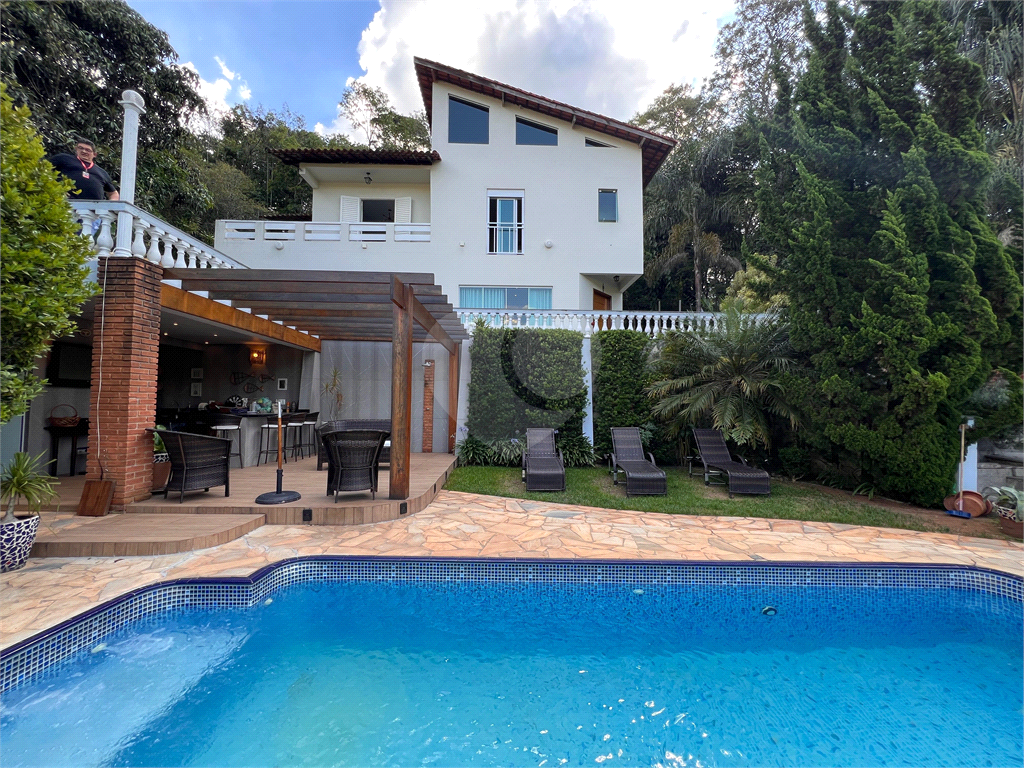 Casa em condomínio fechado para venda. Alpes da Cantareira. Porteira fechada