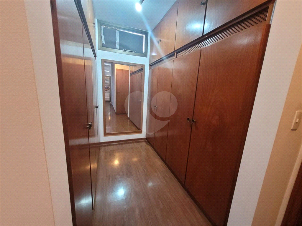Apartamento para alugar com 3 quartos, 250m² - Foto 7