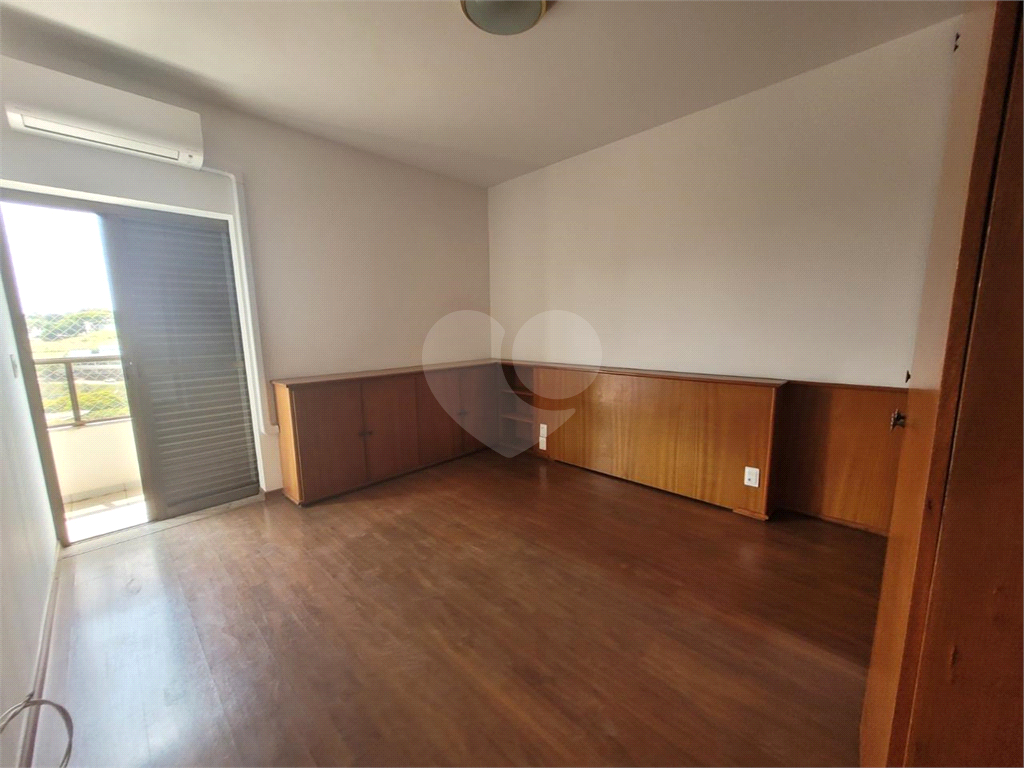 Apartamento para alugar com 3 quartos, 250m² - Foto 8
