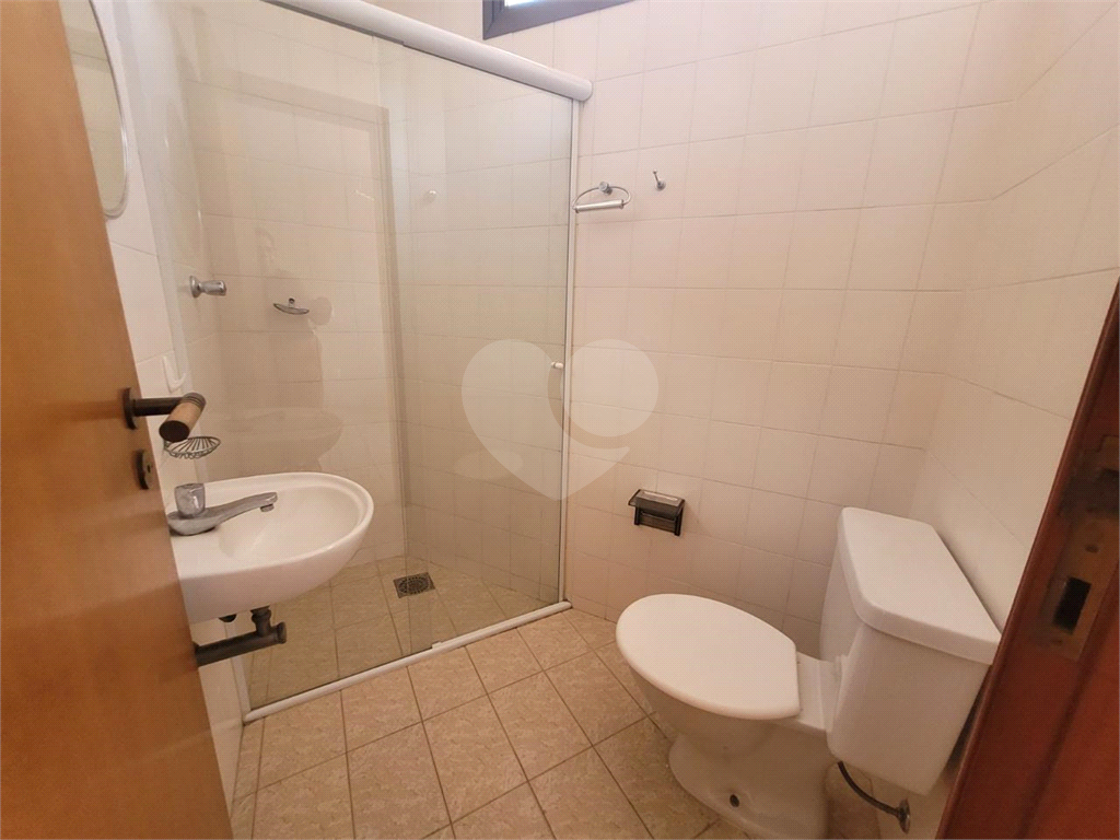 Apartamento para alugar com 3 quartos, 250m² - Foto 18