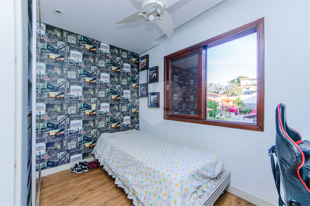 Casa de Alto Padrão à Venda Próximo ao Horto Florestal – 4 Dormitórios, 3 Suítes e Jacuzzi