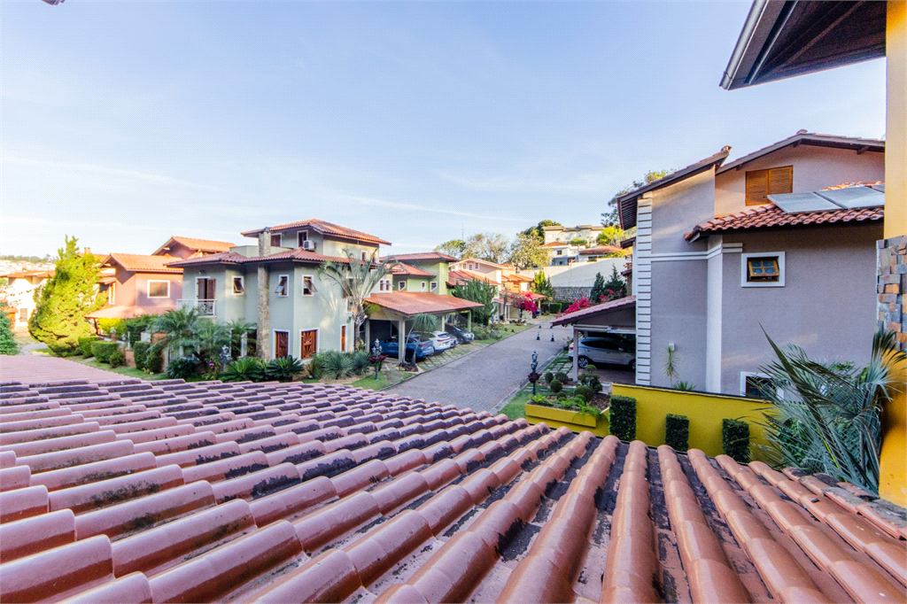 Casa de Alto Padrão à Venda Próximo ao Horto Florestal – 4 Dormitórios, 3 Suítes e Jacuzzi