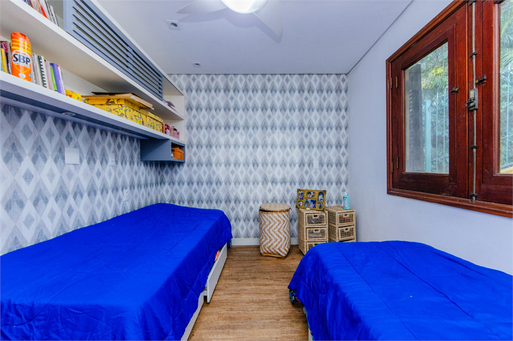 Casa de Alto Padrão à Venda Próximo ao Horto Florestal – 4 Dormitórios, 3 Suítes e Jacuzzi