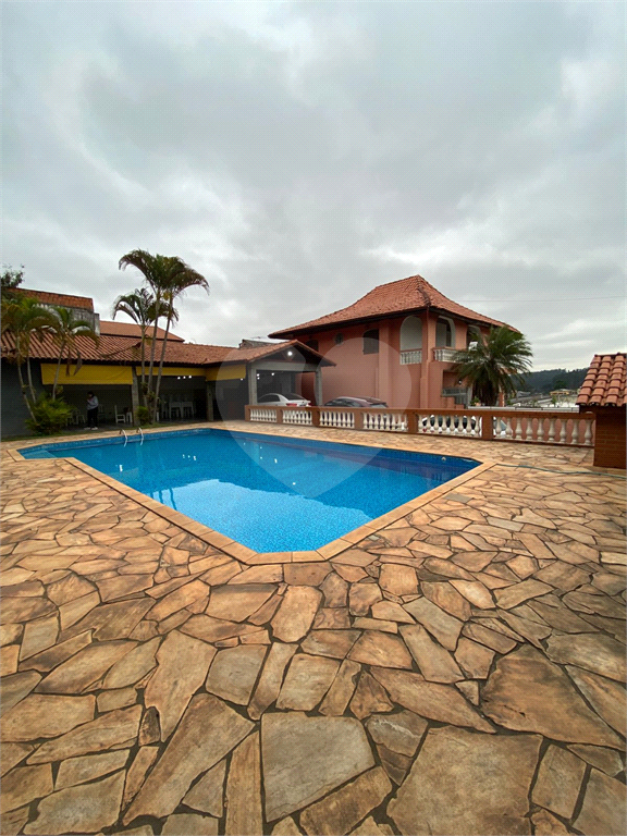 Casa à venda com 3 quartos, 400m² - Foto 3