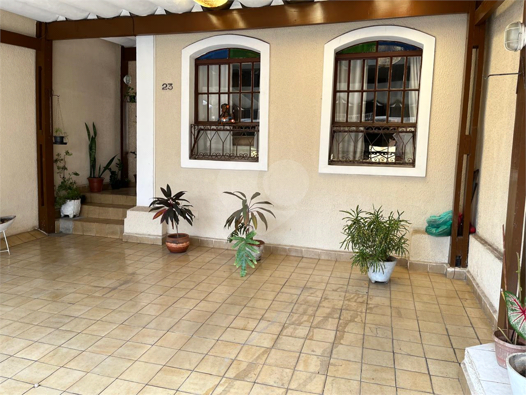 Sobrado à venda com 3 quartos, 129m² - Foto 1