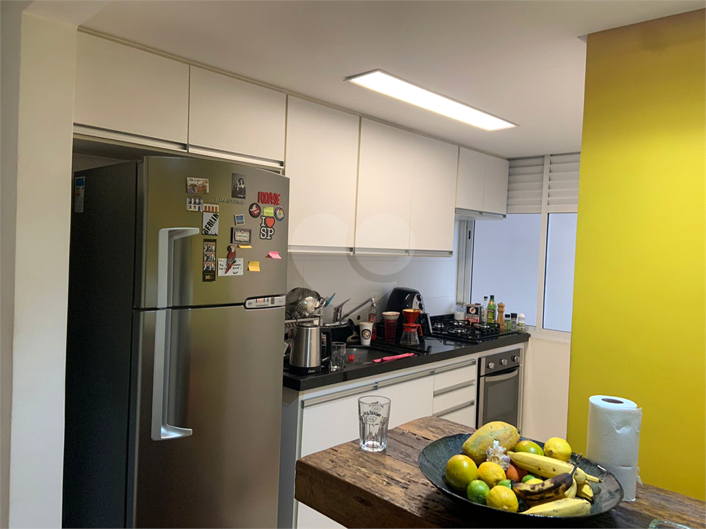 APARTAMENTO em PINHEIROS