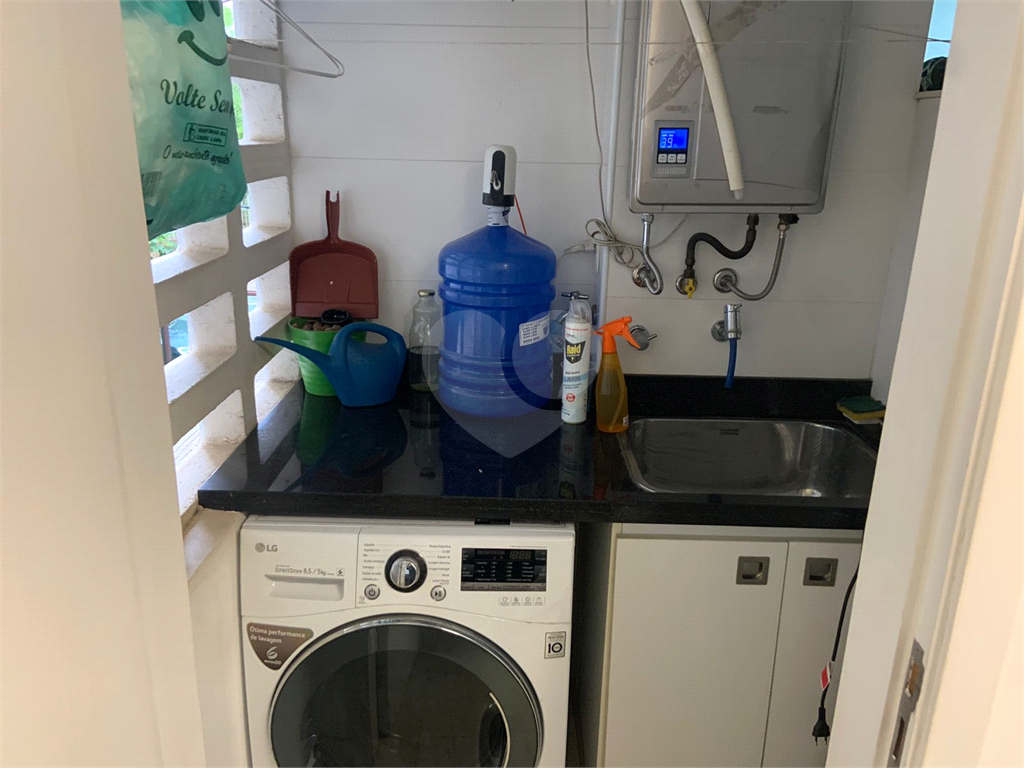 APARTAMENTO em PINHEIROS
