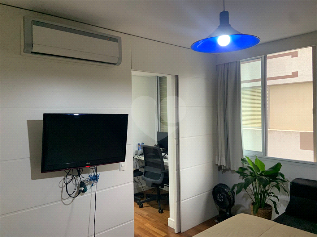 APARTAMENTO em PINHEIROS