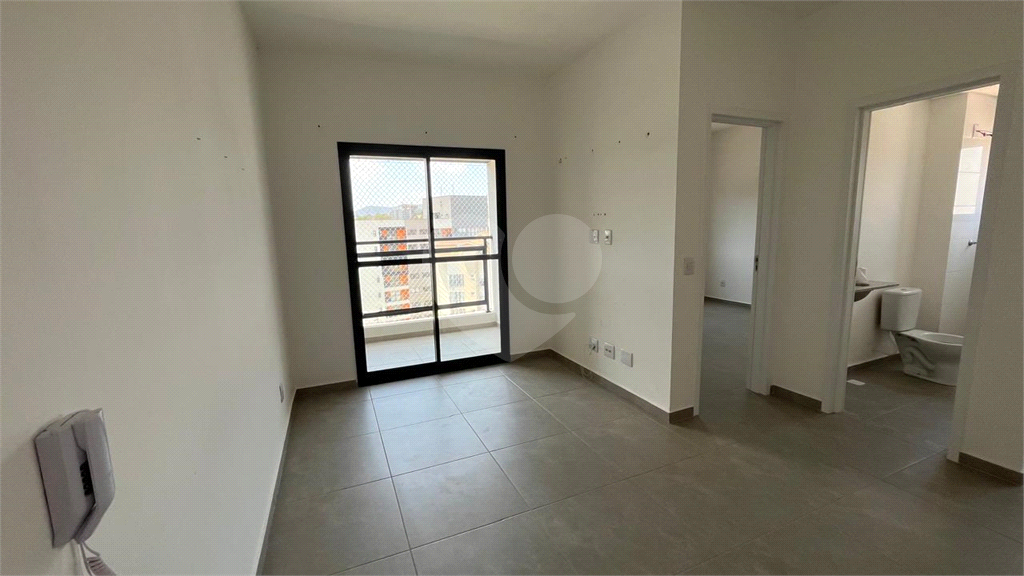 Apartamento à venda com 1 quarto, 42m² - Foto 2