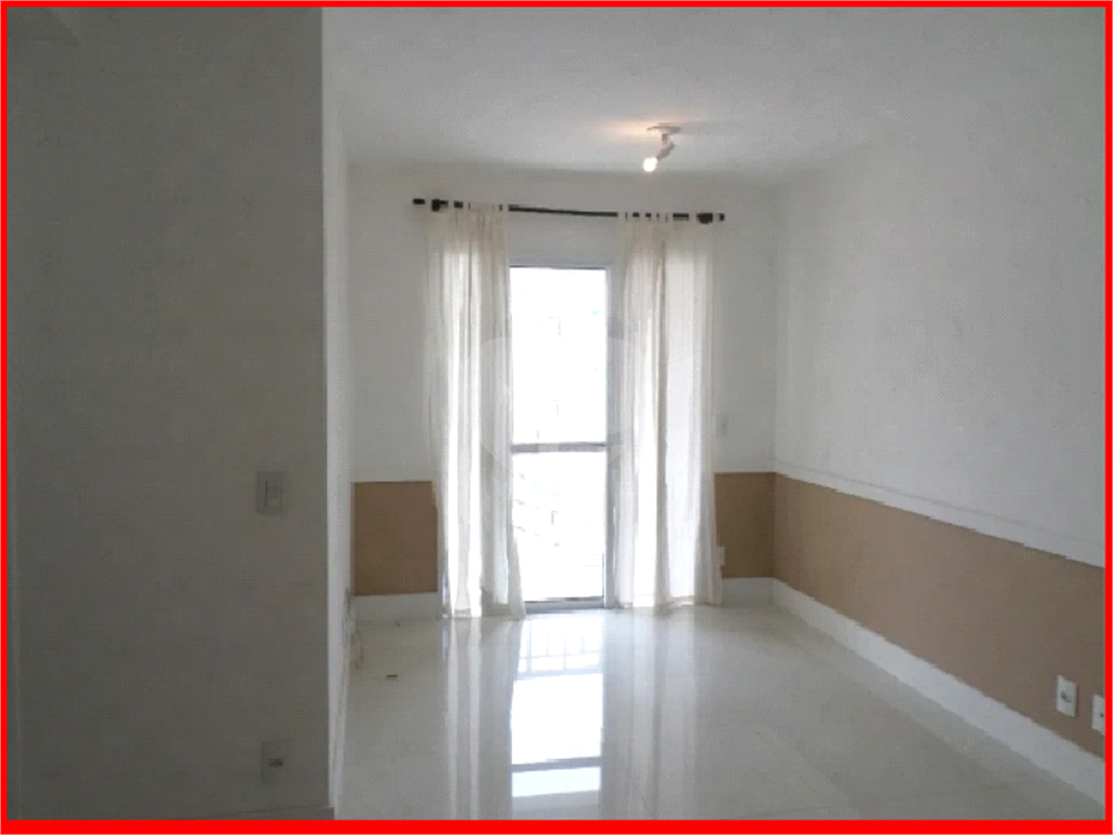 APARTAMENTO em SANTA CECÍLIA